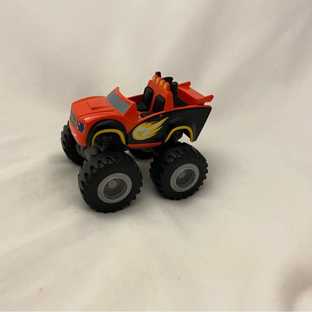 Blaze And The Monster Machines Diecast Ninja Blaze Truck Nickelodeon GFD94 - Picture 6 of 9